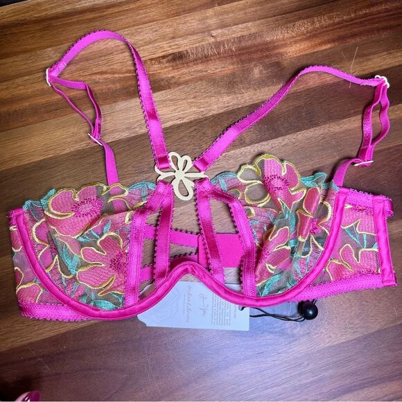 for Love & Lemons bra 🔥 floral lace 🔥 fuchsia pink 🔥 NWT 🔥 extra small - Picture 1 of 5